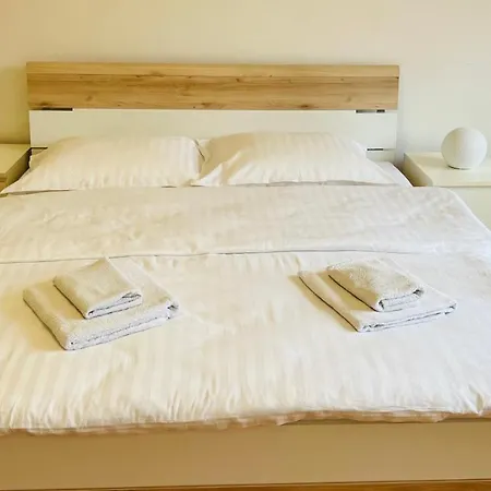 Cosy Flat In The Heart Of