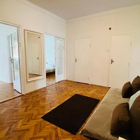 Apartmán Cosy Flat In The Heart Of